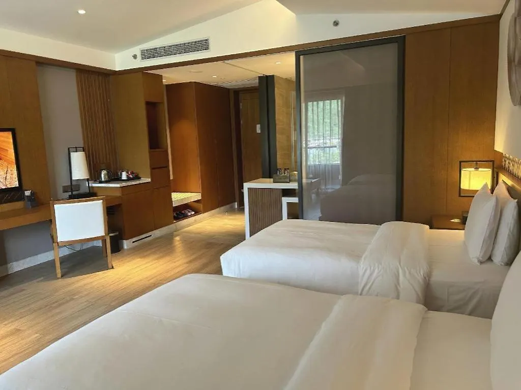 La Fountain Hotel & Resort Sanya